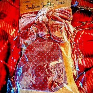 Three piece scrunchy/headband and mask